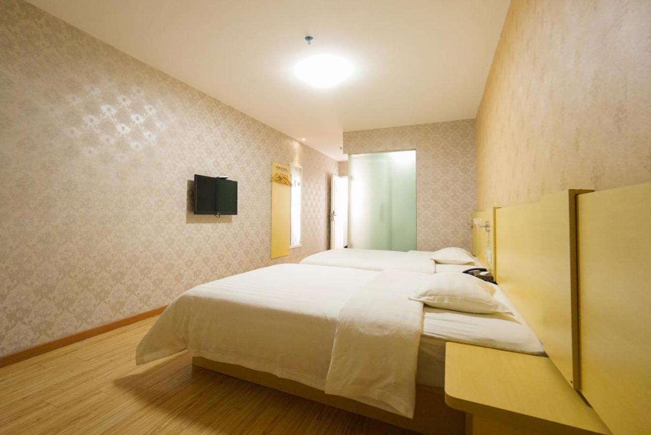 גואנגג'ואו Jia Mei Xin Holiday Hotel Baiyun Airport Branch מראה חיצוני תמונה