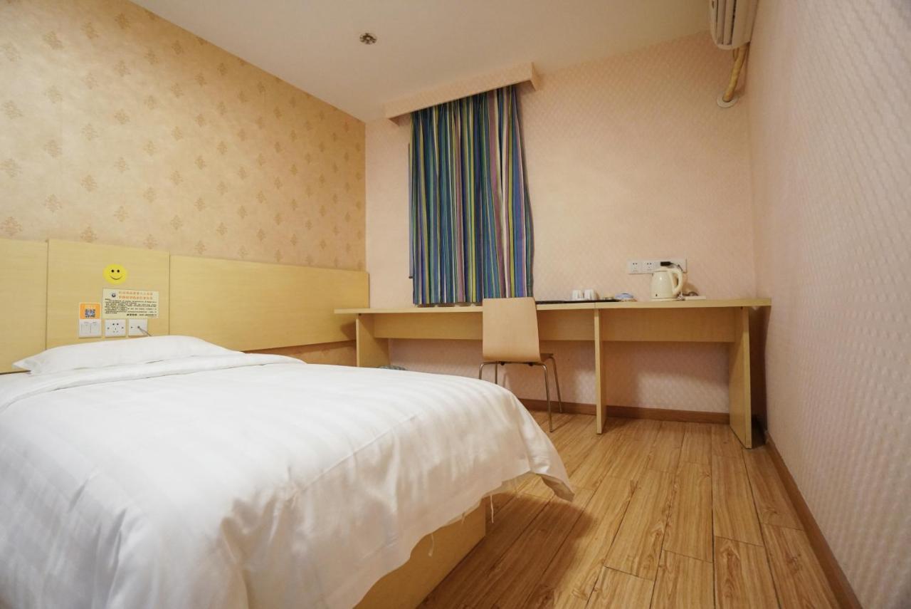 גואנגג'ואו Jia Mei Xin Holiday Hotel Baiyun Airport Branch מראה חיצוני תמונה