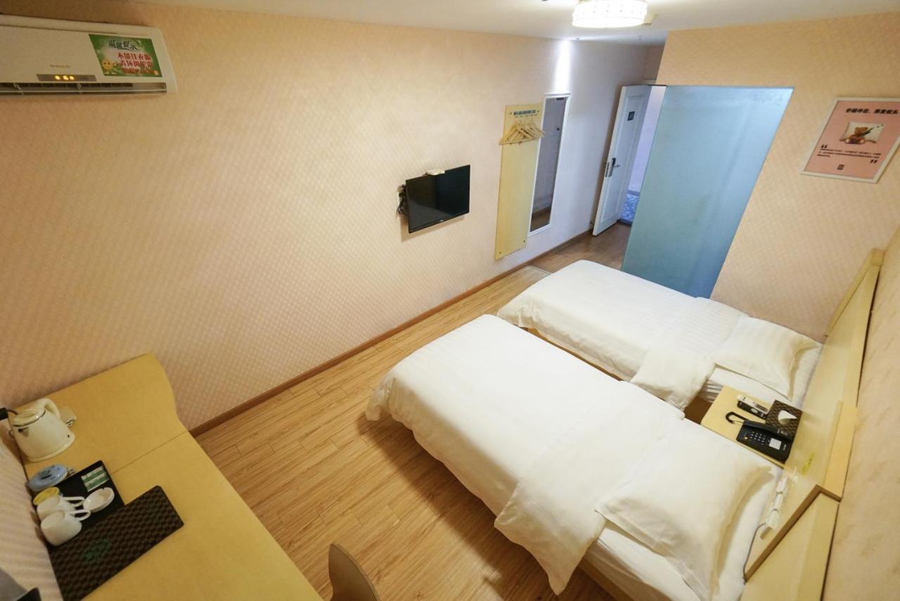 גואנגג'ואו Jia Mei Xin Holiday Hotel Baiyun Airport Branch מראה חיצוני תמונה