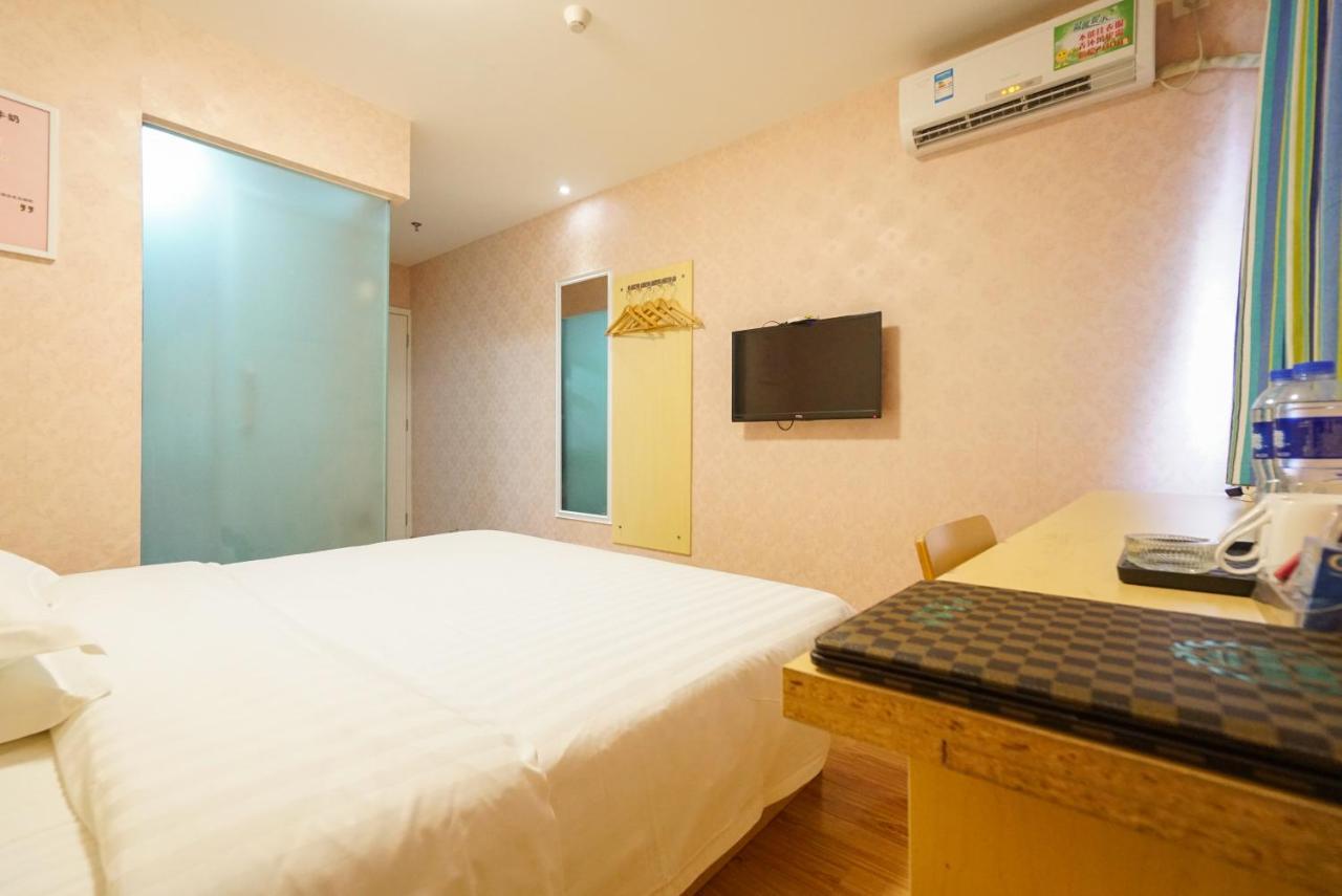 גואנגג'ואו Jia Mei Xin Holiday Hotel Baiyun Airport Branch מראה חיצוני תמונה