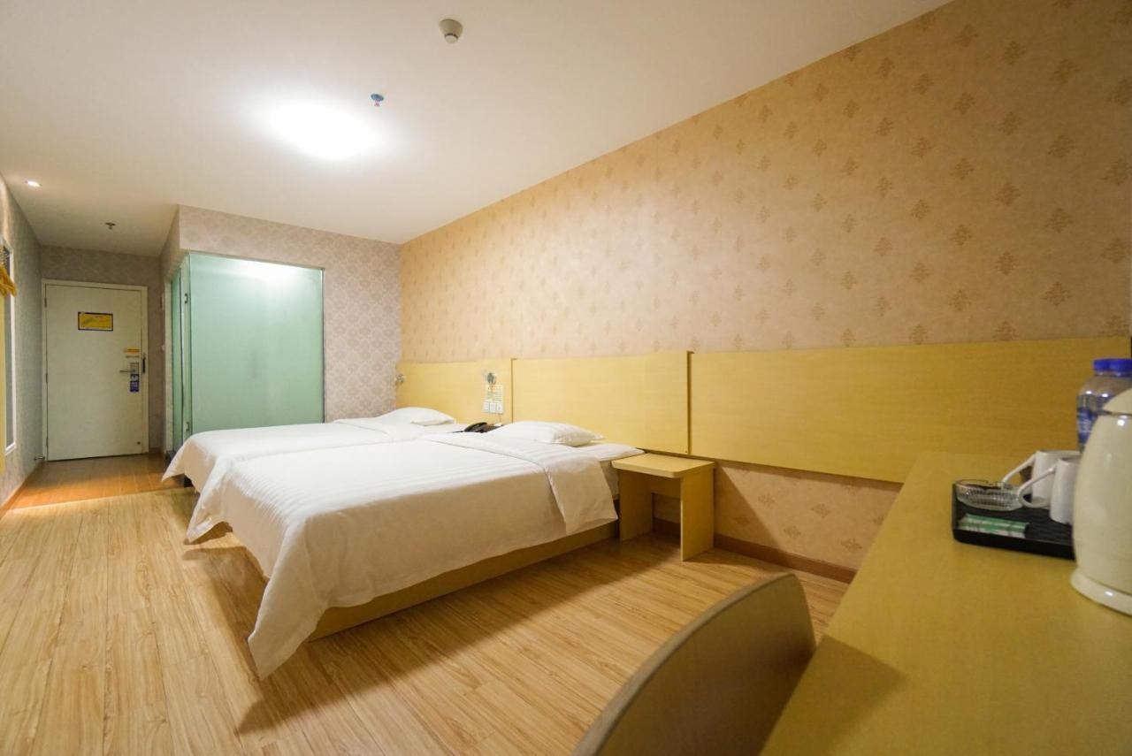 גואנגג'ואו Jia Mei Xin Holiday Hotel Baiyun Airport Branch מראה חיצוני תמונה