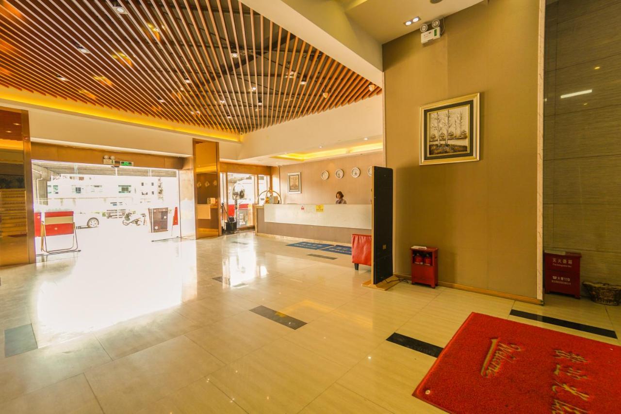 גואנגג'ואו Jia Mei Xin Holiday Hotel Baiyun Airport Branch מראה חיצוני תמונה