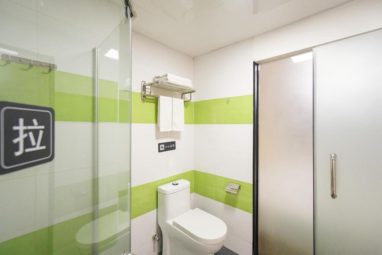 גואנגג'ואו Jia Mei Xin Holiday Hotel Baiyun Airport Branch מראה חיצוני תמונה